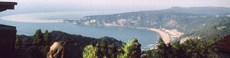 A far view to Inkumu [ August 2002 ]