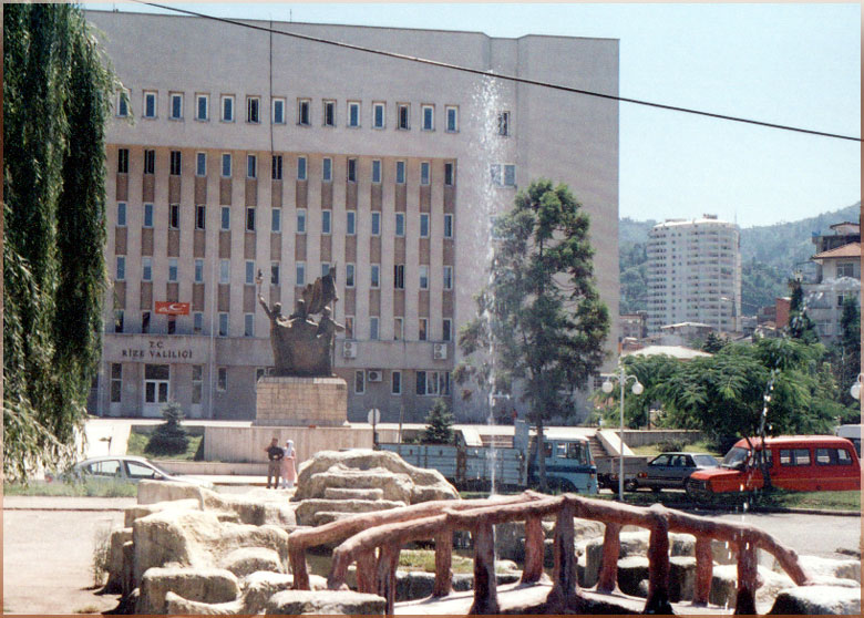 RiZE Government Building (August 2004) � Erdogan Tan